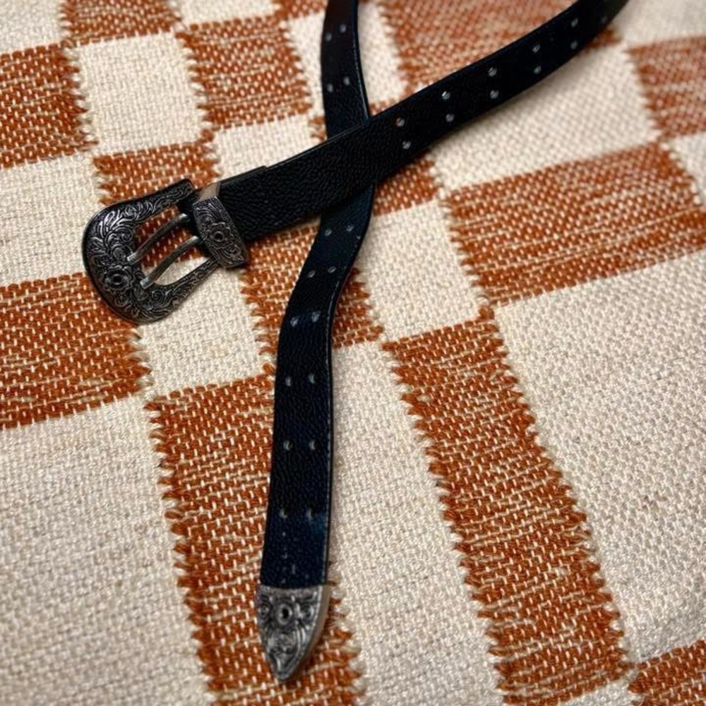 Woman’s Western Style Belt | Faux Leather | Silver Buckle